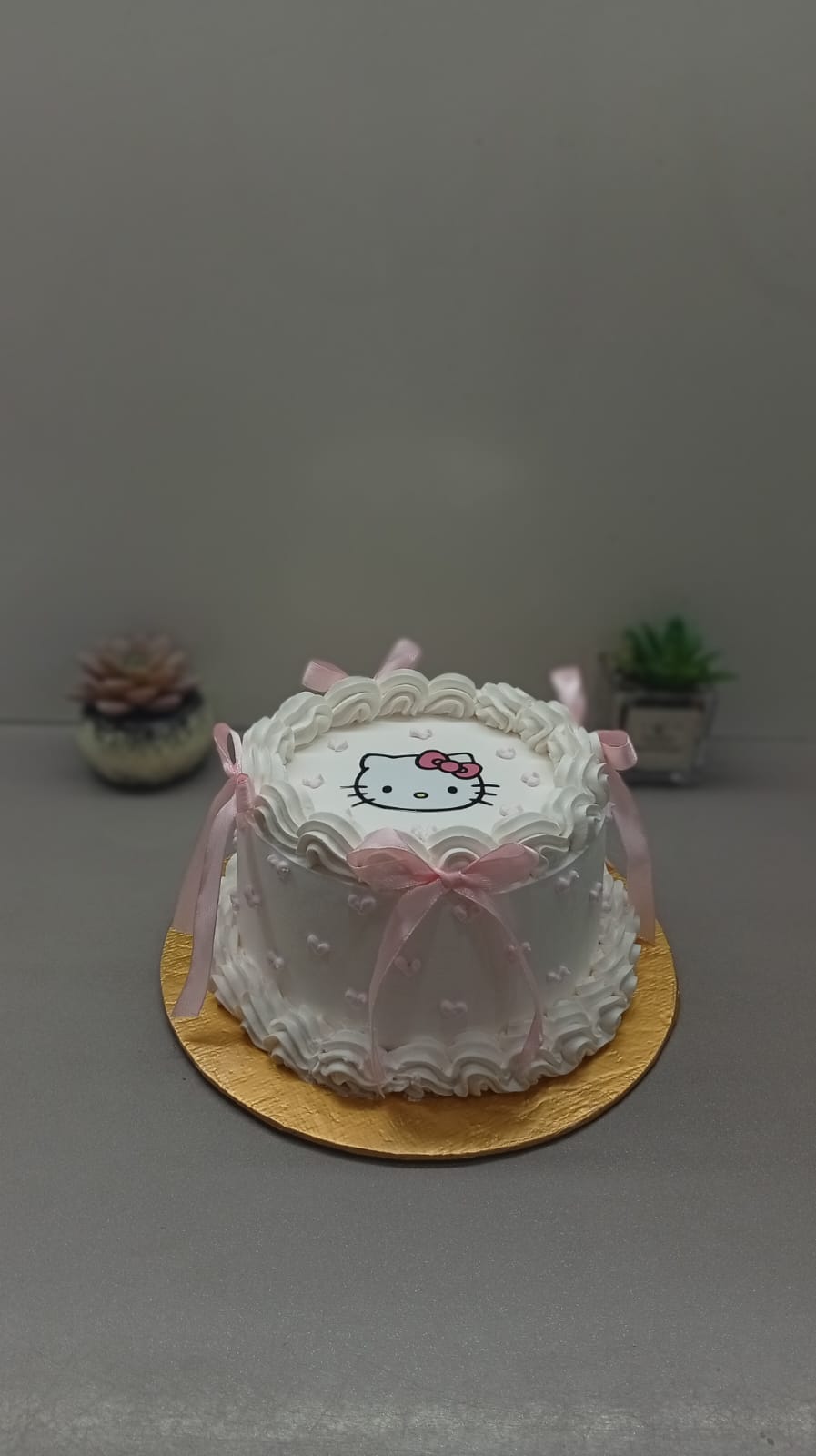Ribbon Character Cake