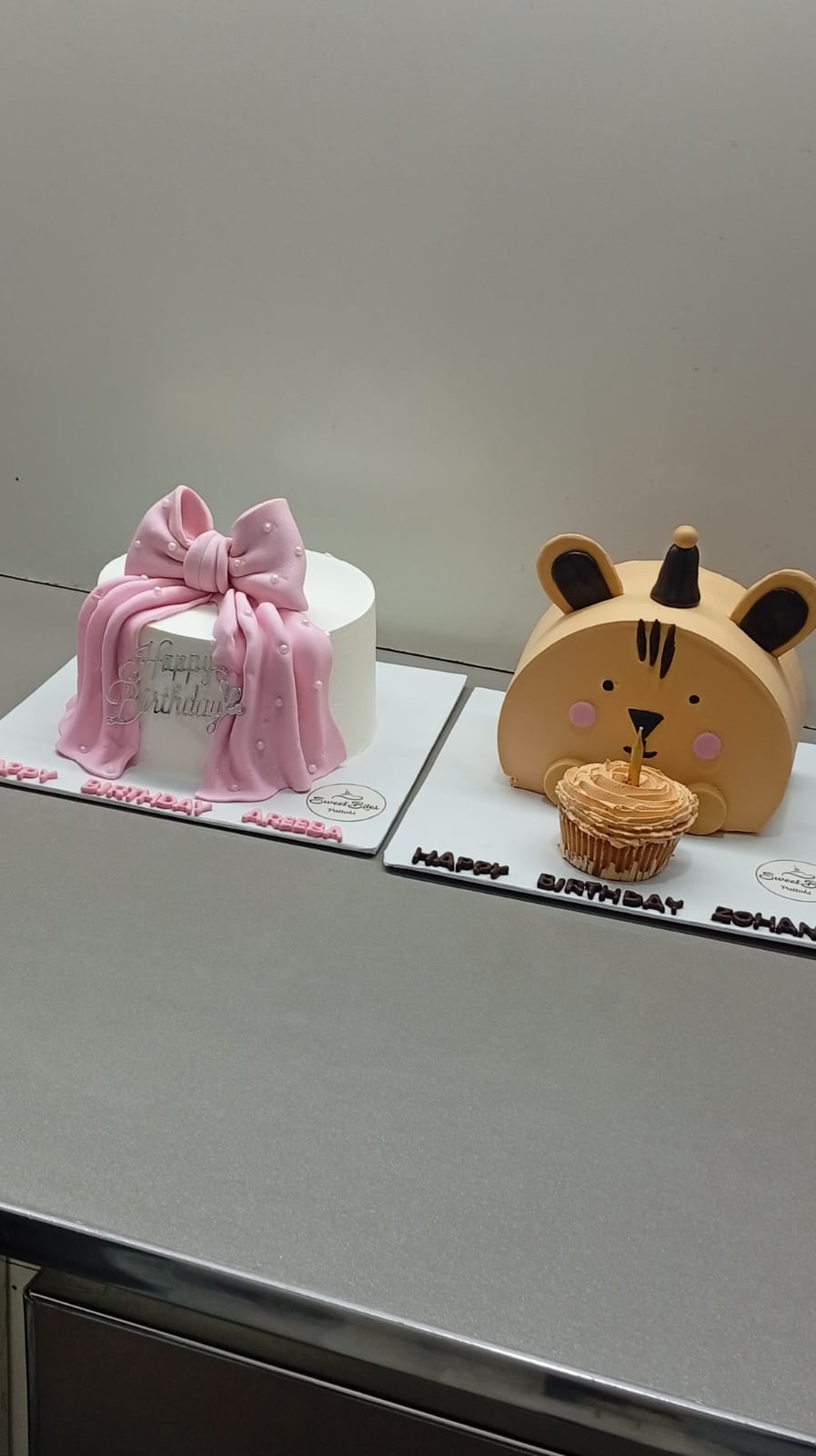 Bow Gift Cake